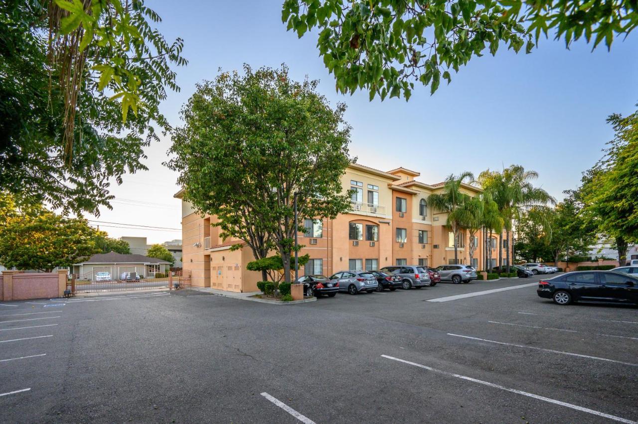 Studios Inn Apartahotel 3*
