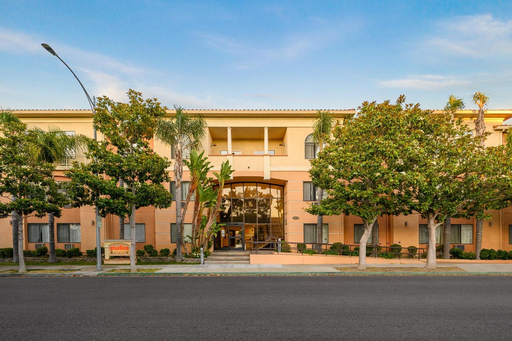 Studios Inn Apartahotel 3*